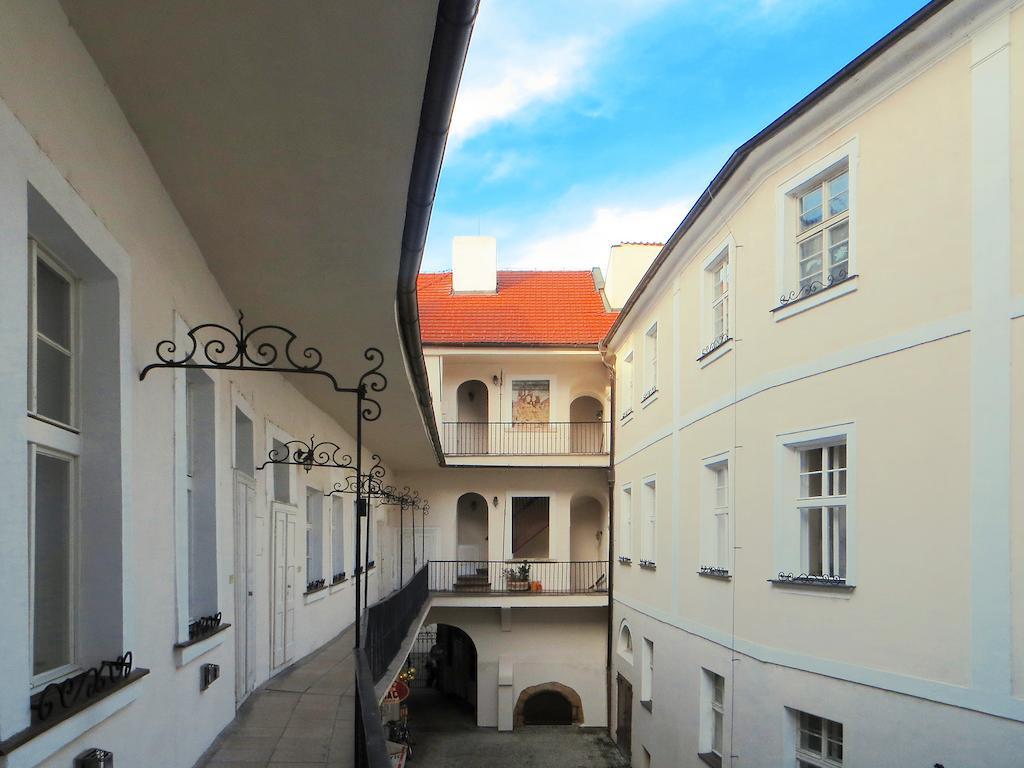 One-Bedroom Apartment,1746733858:JPEG