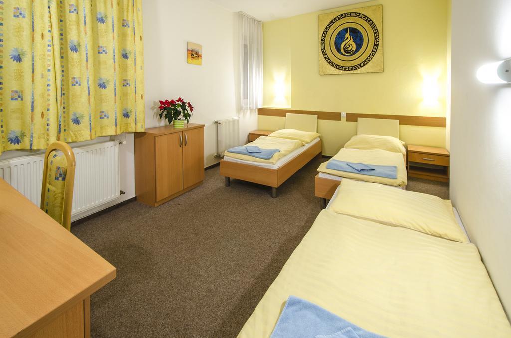 Standard Triple Room,1616886288:JPEG