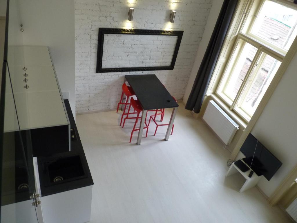 Deluxe Duplex Apartment (4 Adults)