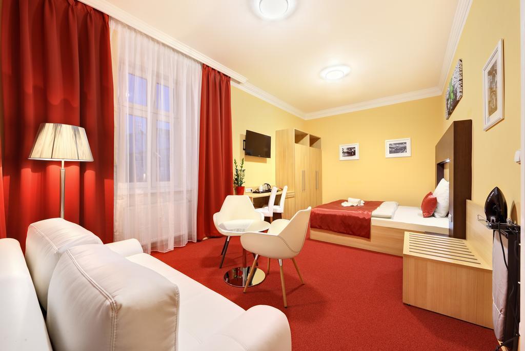 Double or Twin Room Extra Bed,22970661:JPEG