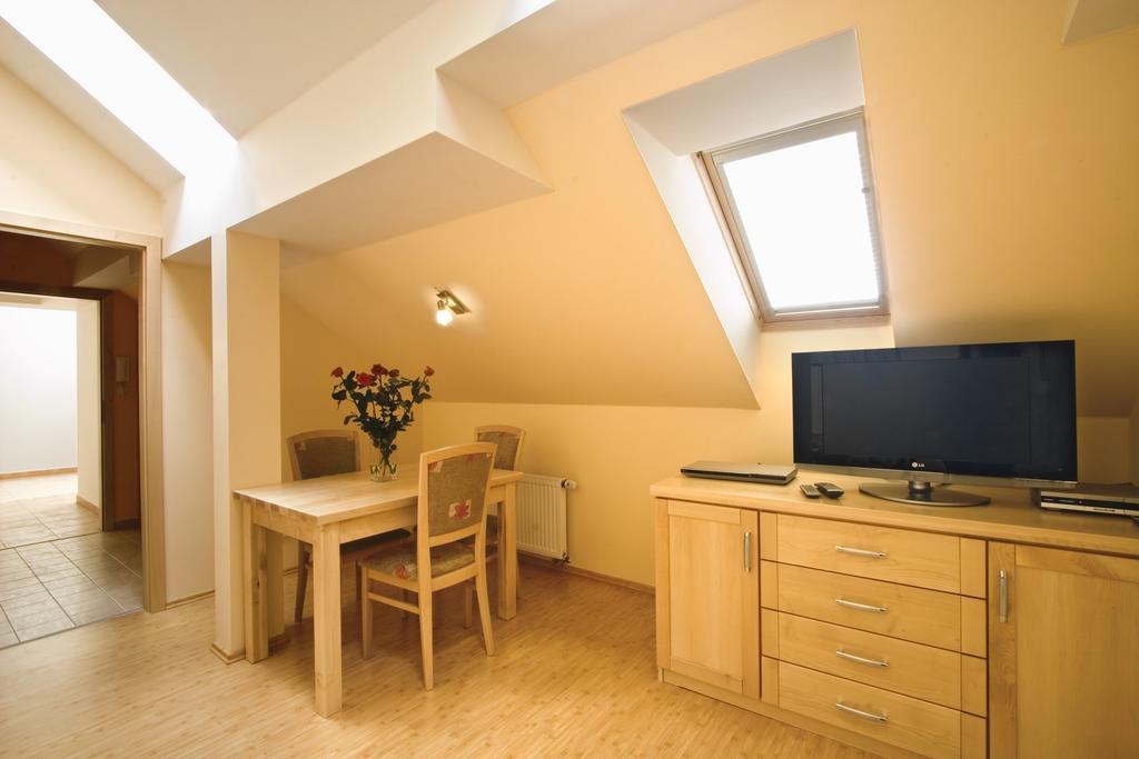 Standard Apartment,407114859:JPEG