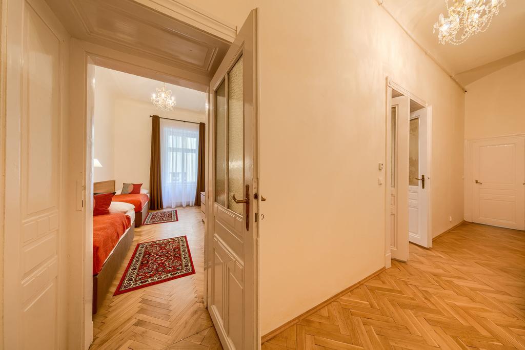 Three-Bedroom Apartment,413773851:JPEG