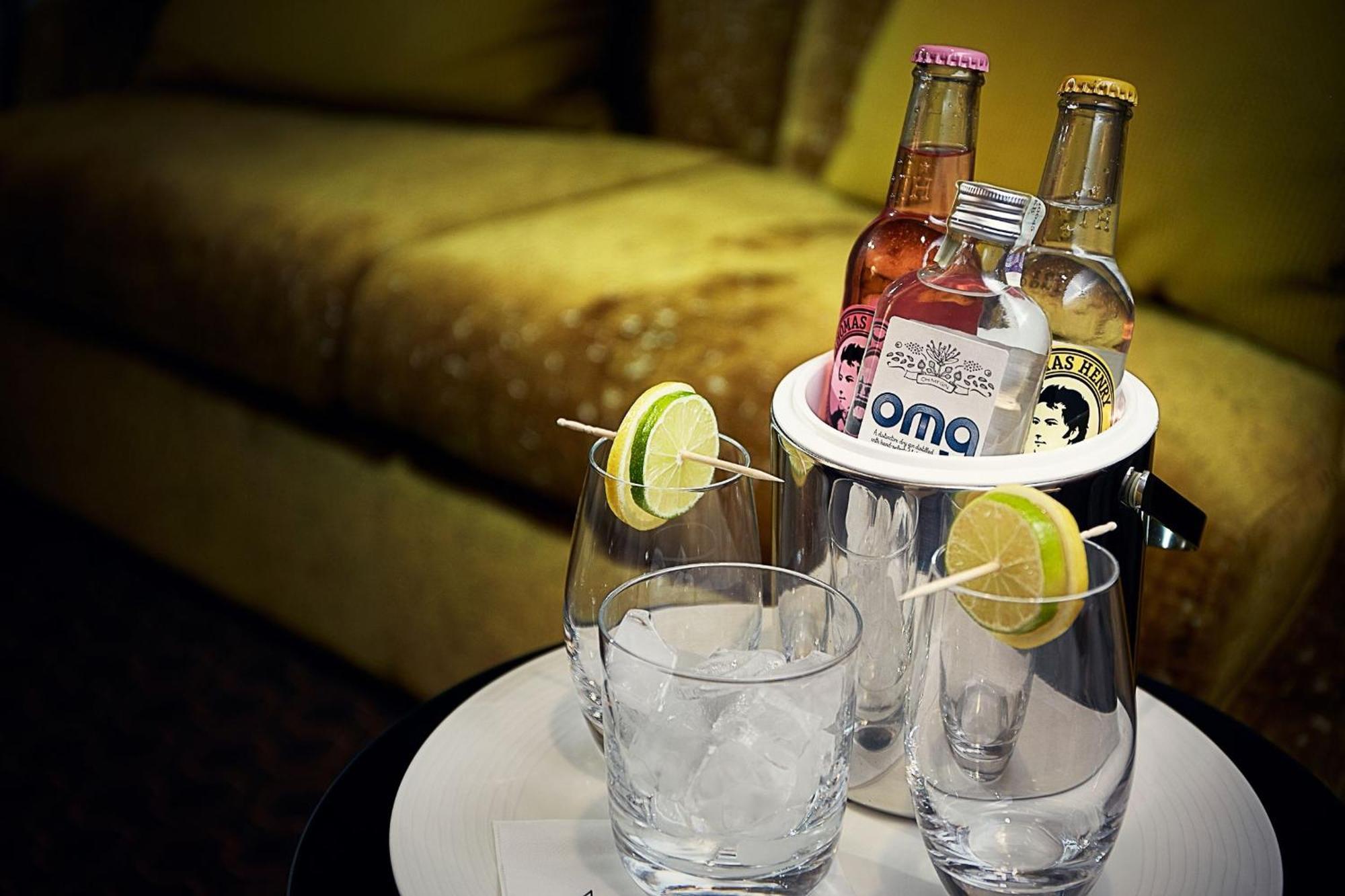 Junior Gin & Tonic Suite