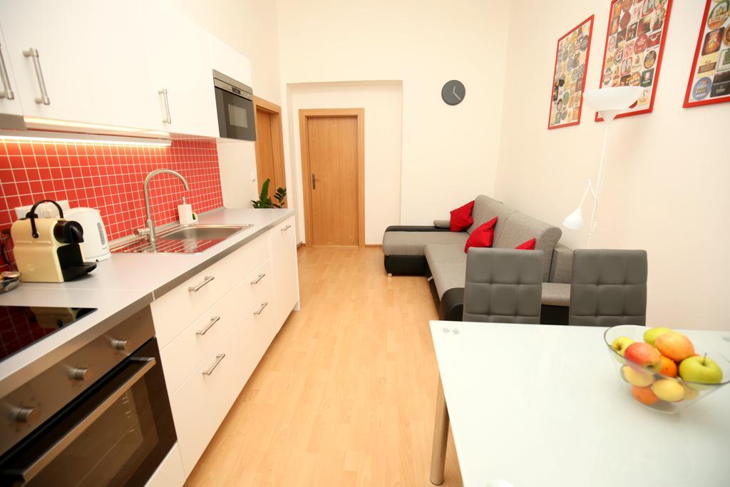 One-Bedroom Apartment,435056286:JPEG