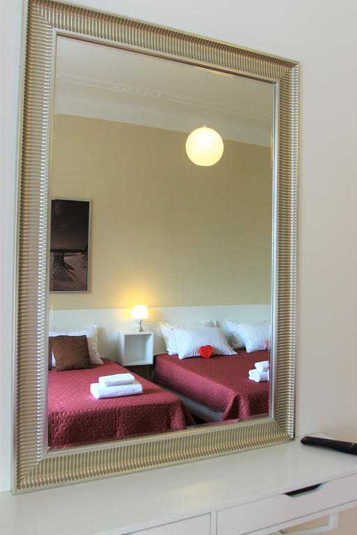 Three-Bedroom Apartment,643975029:JPEG