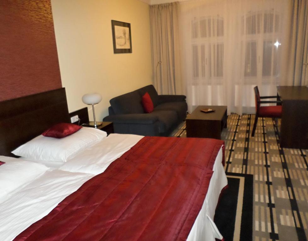Superior Two-Bedroom Apartment,44652025:JPEG