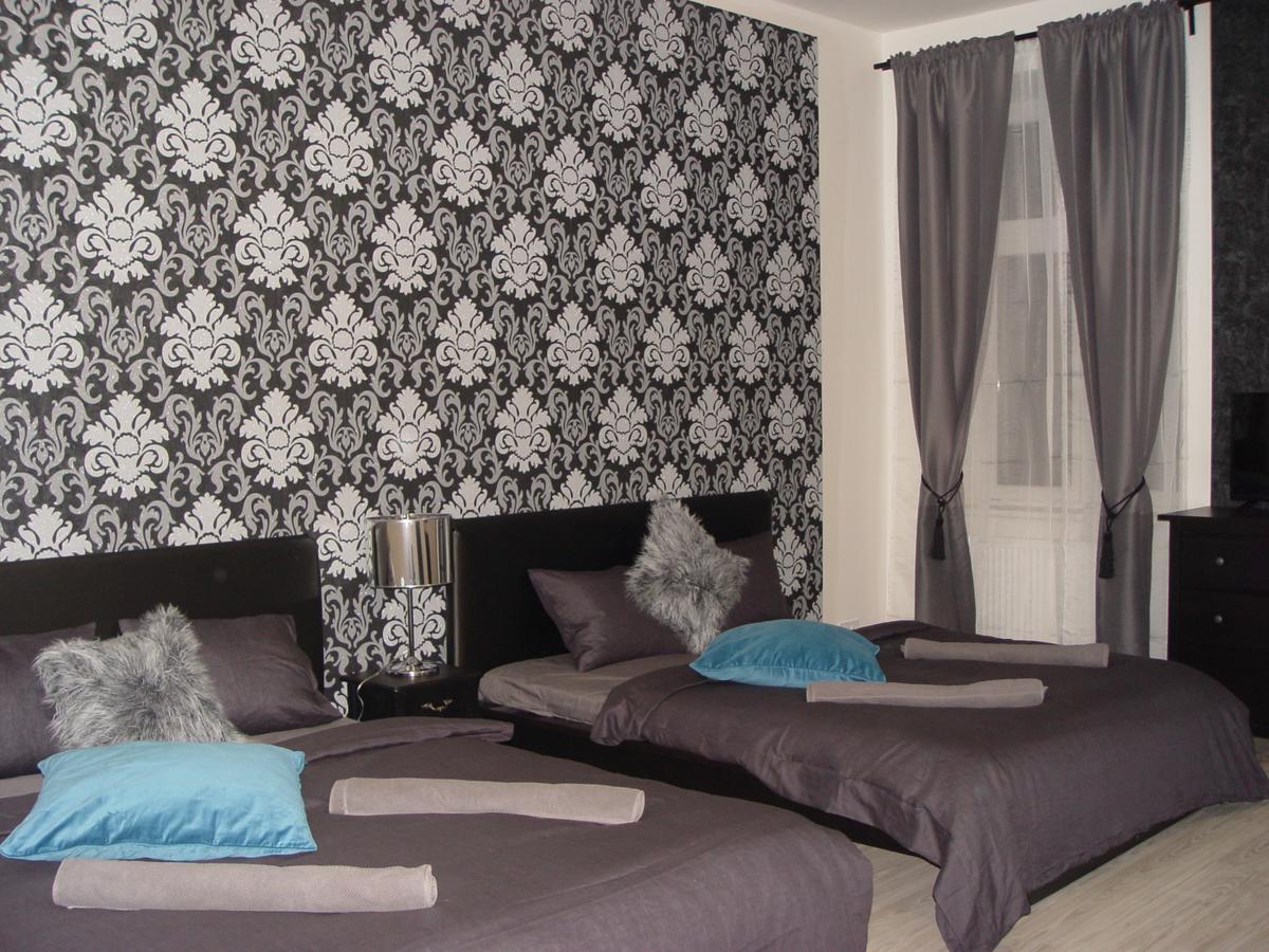 Two-Bedroom Apartment Terrace,1387042277:JPEG