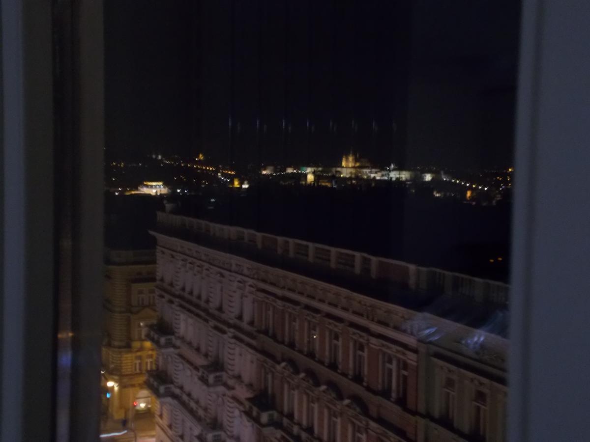 One-Bedroom Apartment Prague Castle View