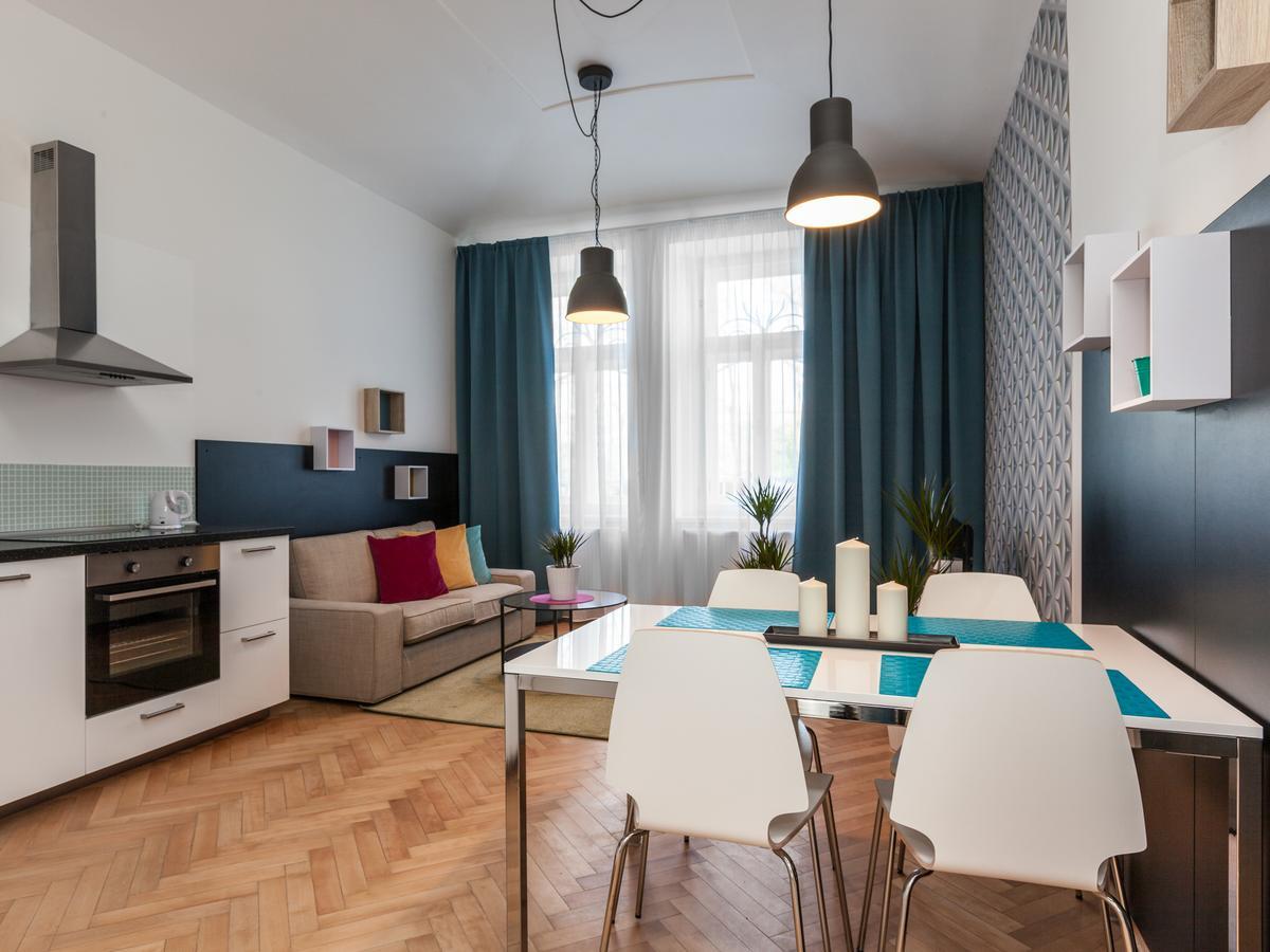 Superior One-Bedroom Apartment