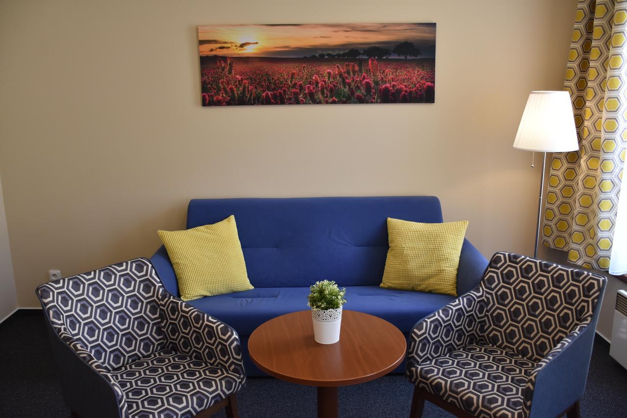 One-Bedroom Suite,63451873:JPEG