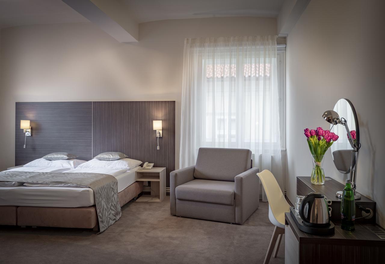 Double or Twin Room Extra Bed