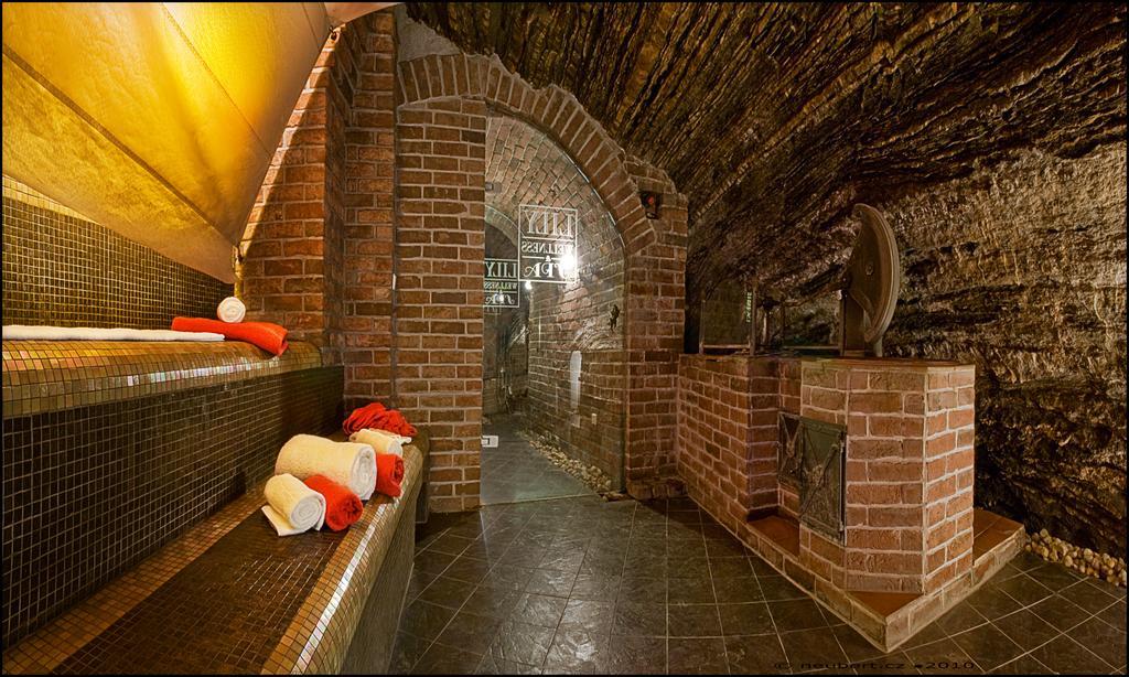 Deluxe Double Room with Spa Package