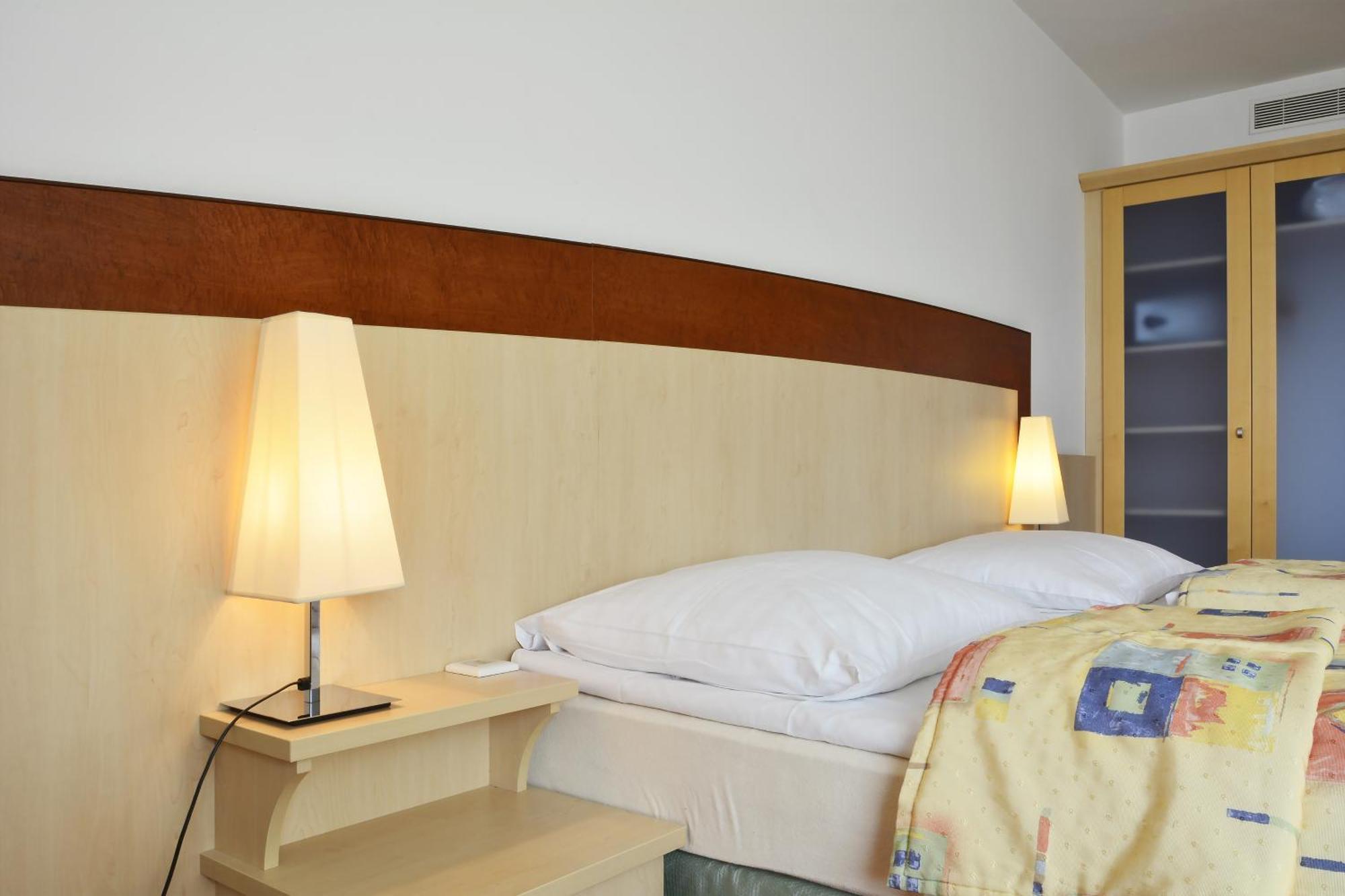 Double Room,690830763:JPEG