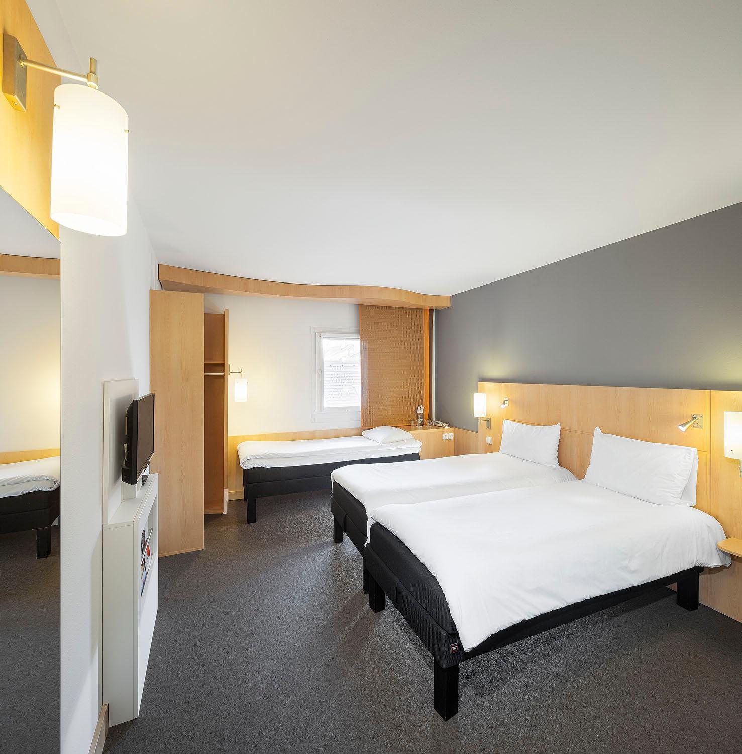 Standard Room Three Single Beds