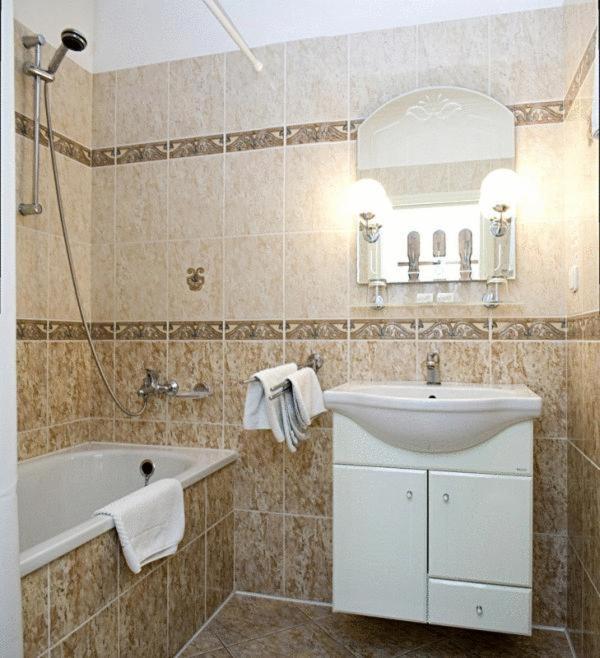 Double or Twin Room with Garden View
