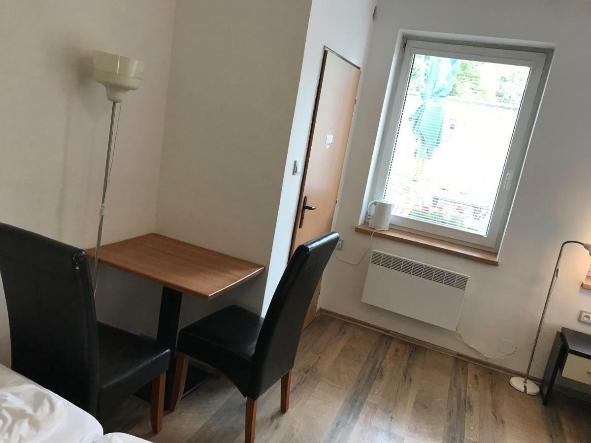 Economy Triple Room