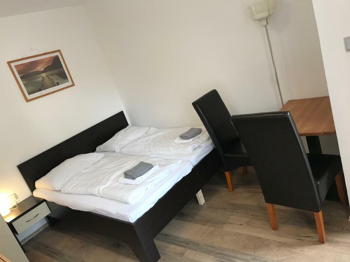 Economy Triple Room
