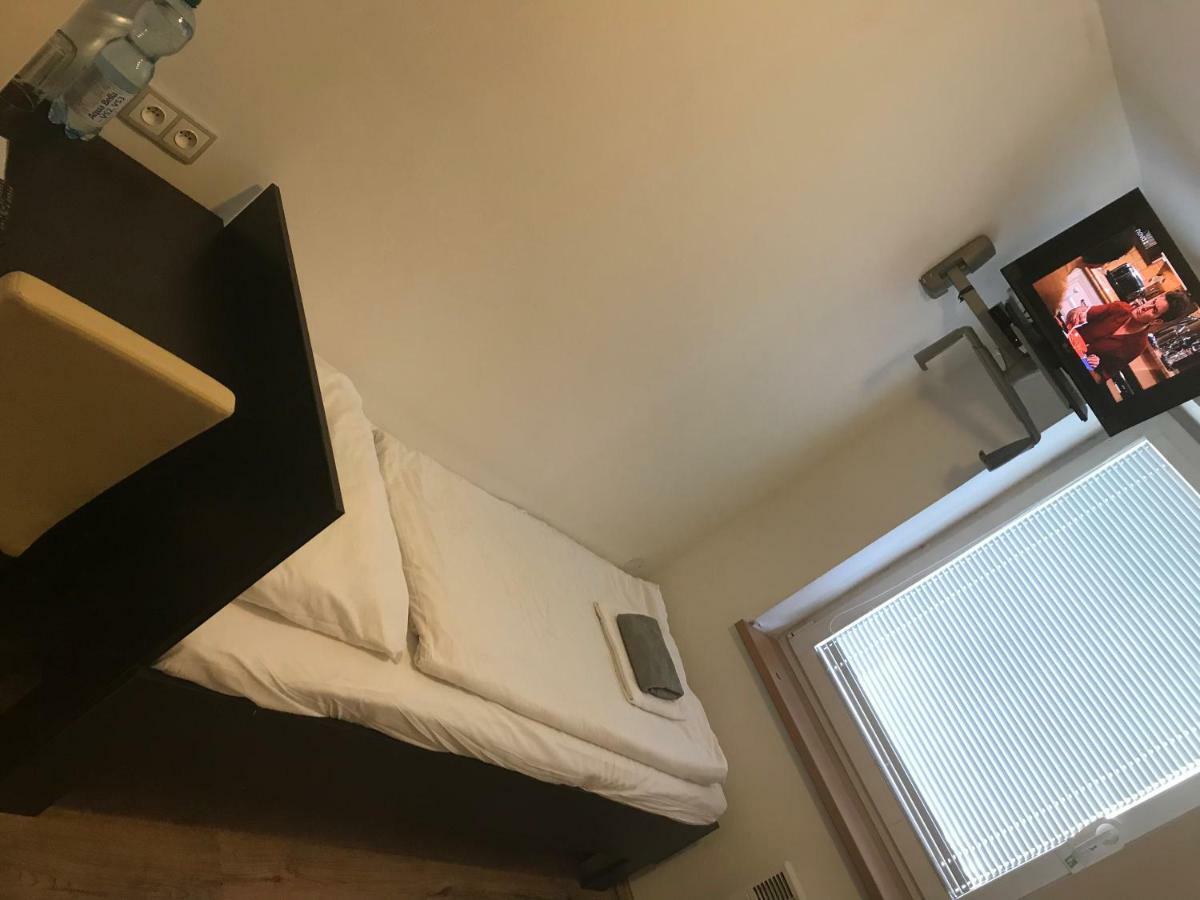 Economy Twin Room