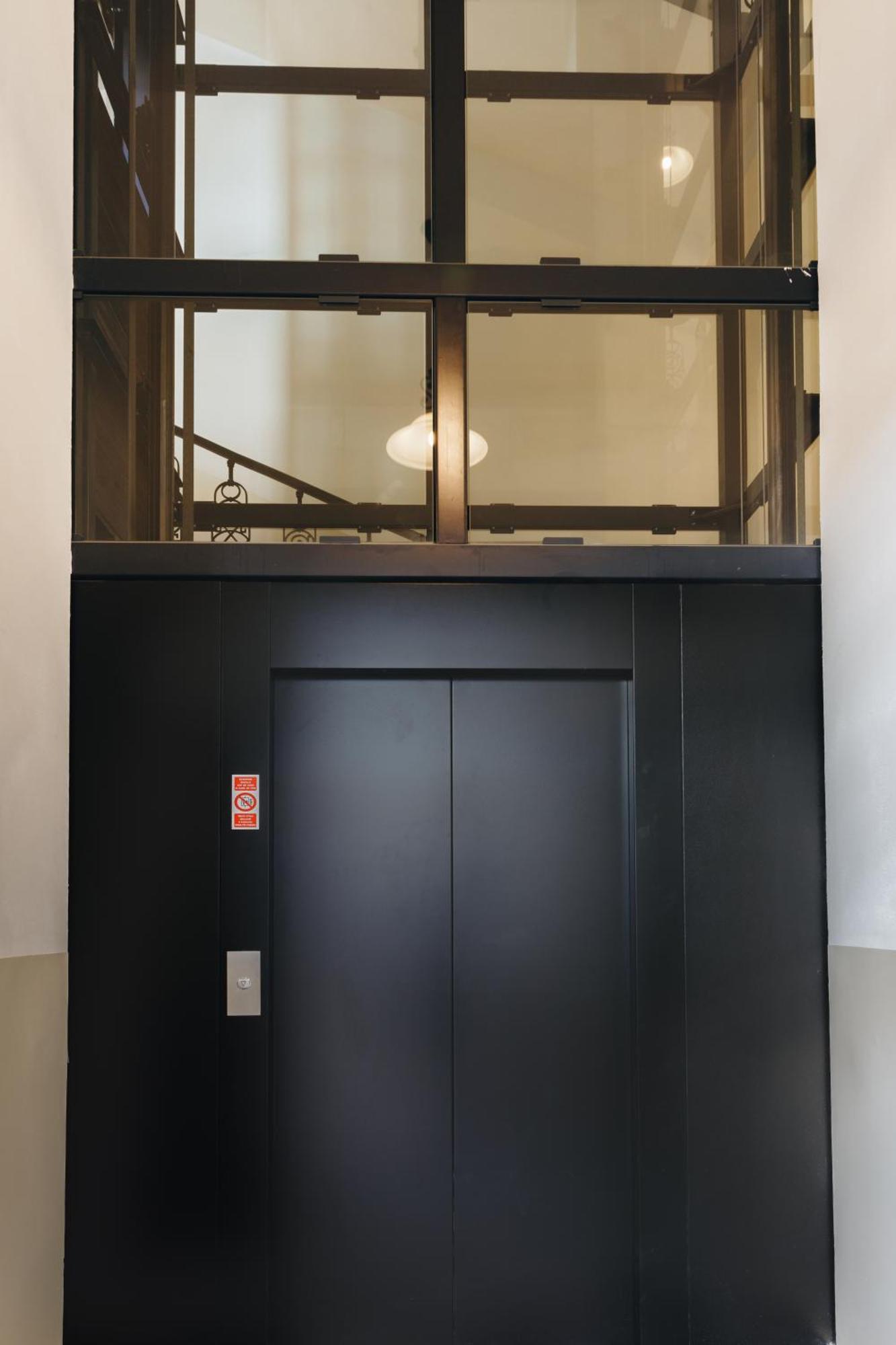 Studio Apartment with Balcony