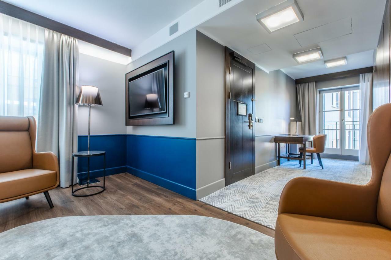 Junior Suite with Balcony