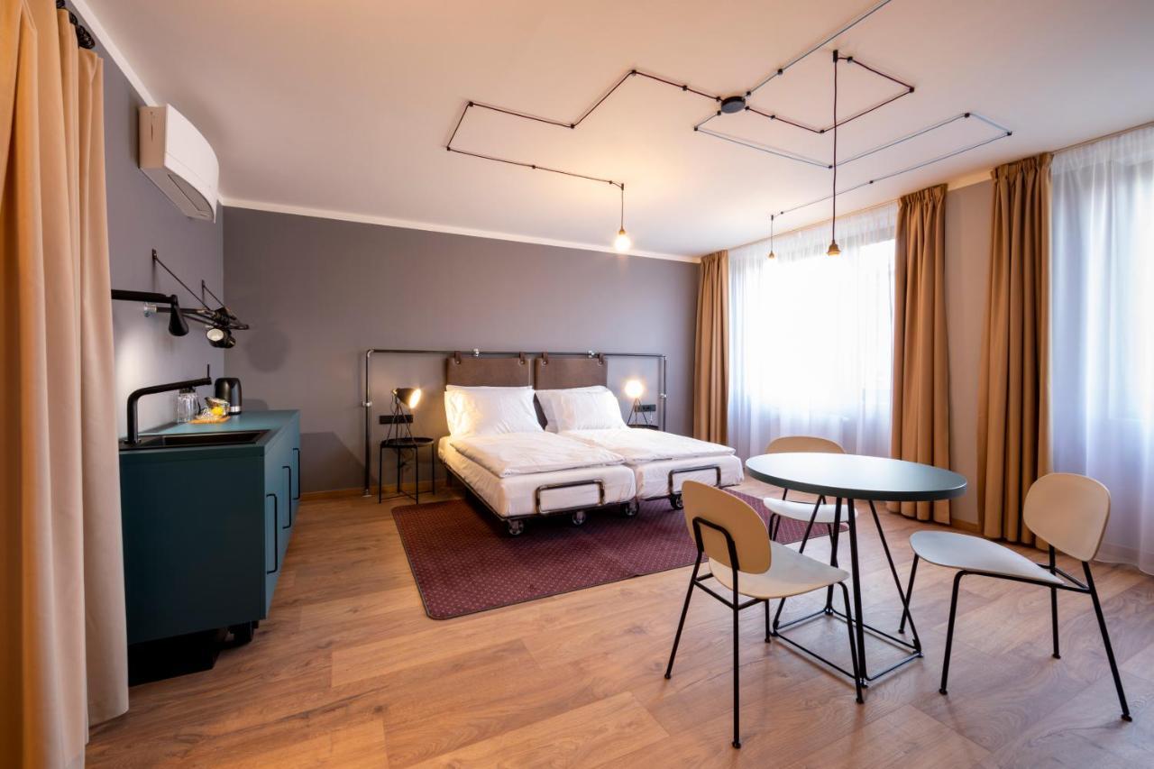Chambre Double ou Lits Jumeaux avec Salle de Bains Privative