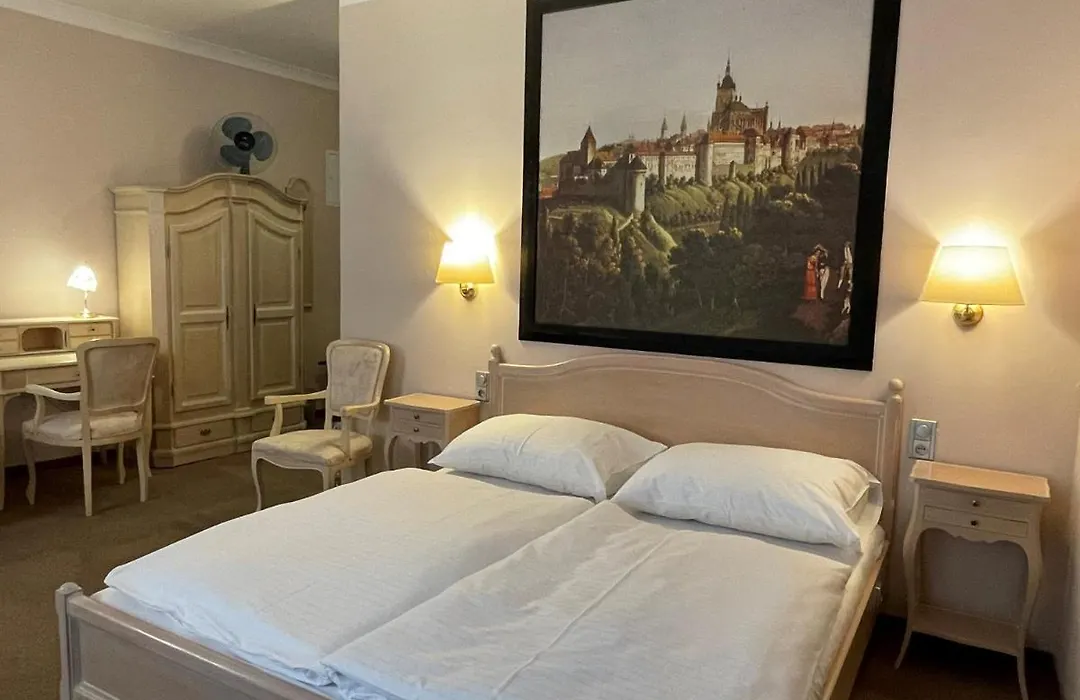 U Cervene Zidle - Red Chair Hotel-1