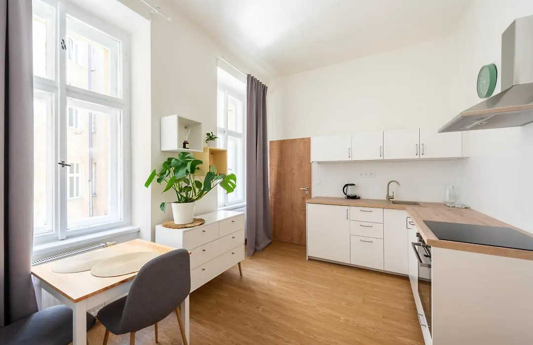 Tesnov Residence Apartments Near The Center - Easy Self Check In-1