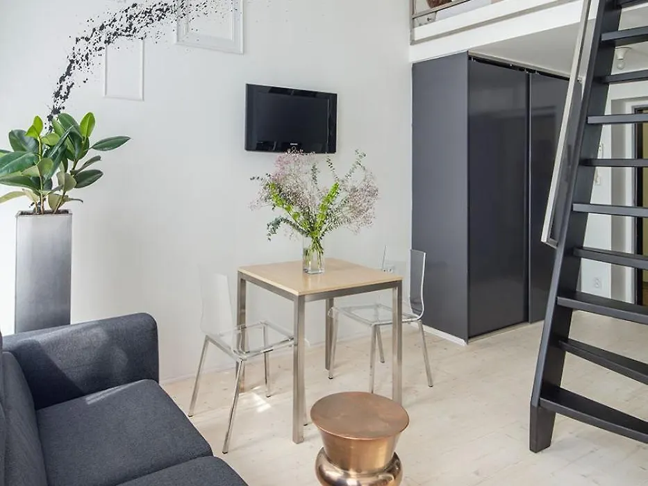 Holeckova Apartments-1