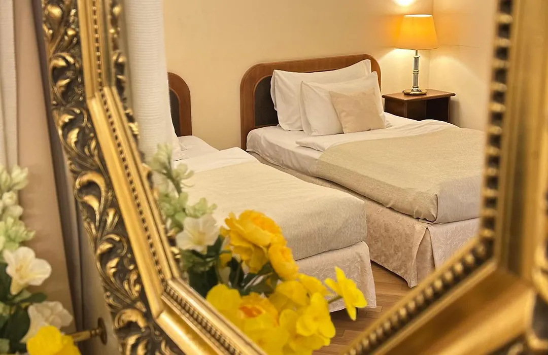 Fleur De Lis Hotel-1