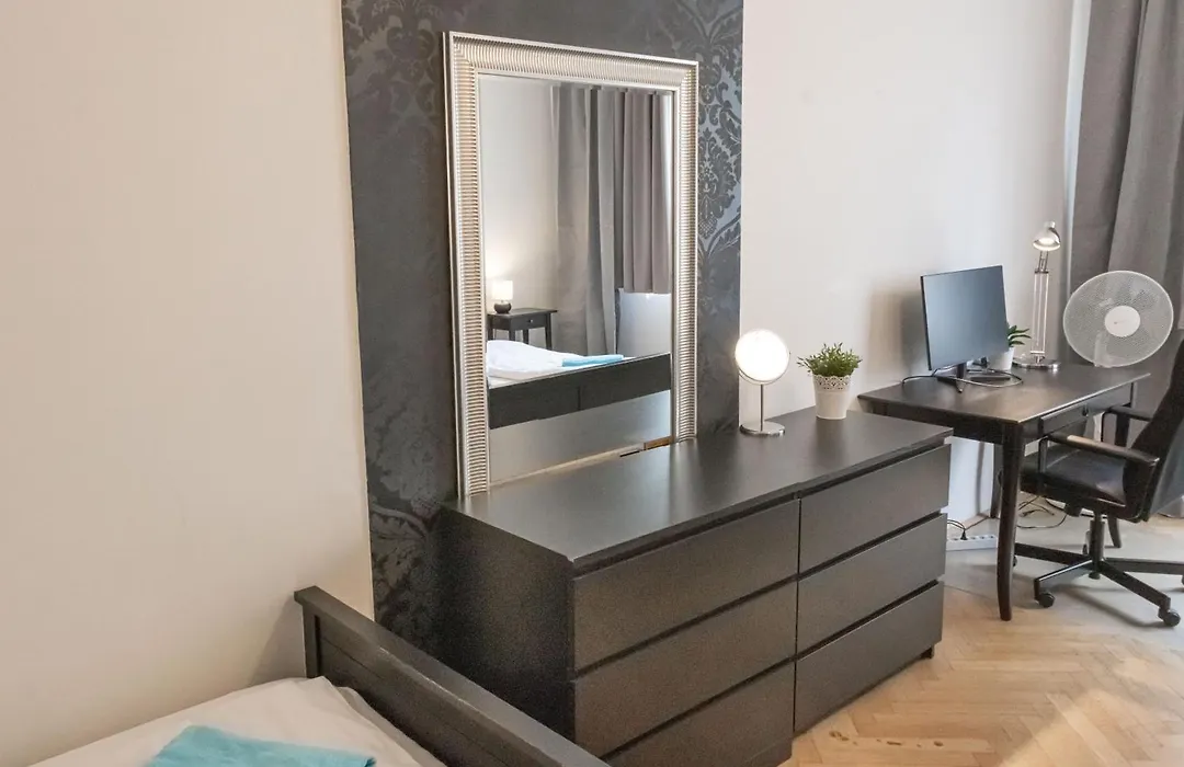 Apartments With 2 Bathrooms-1