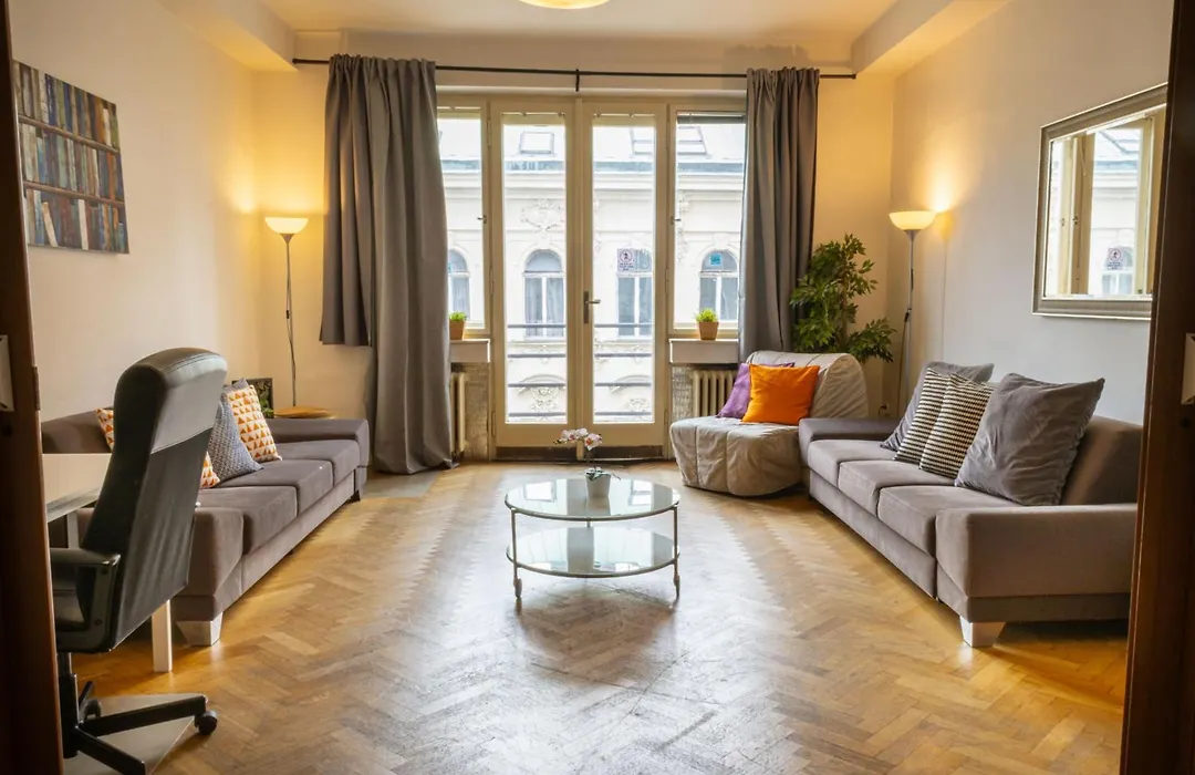 Apartments With 2 Bathrooms - 9 Min Walk To Old Town Square-1