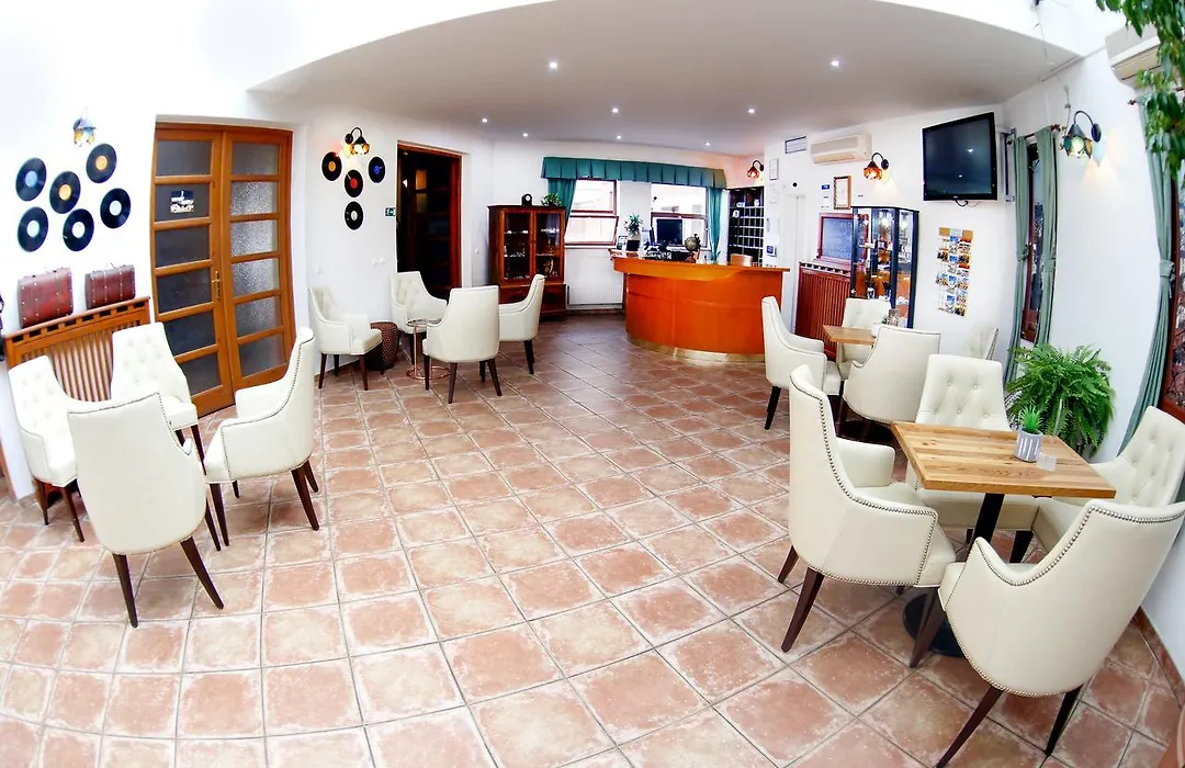 Hotel Nabucco-1