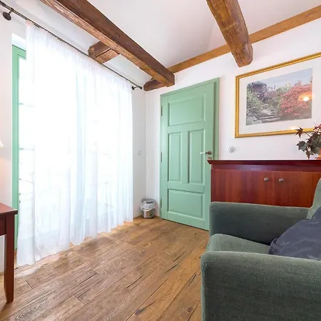 Nobles Apartments-3