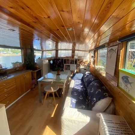 Houseboat Harukawa-3