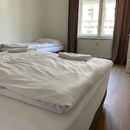 Zizkov Tower Suites-3