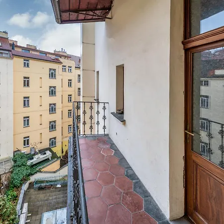 Art House Apartments By Adrez-2
