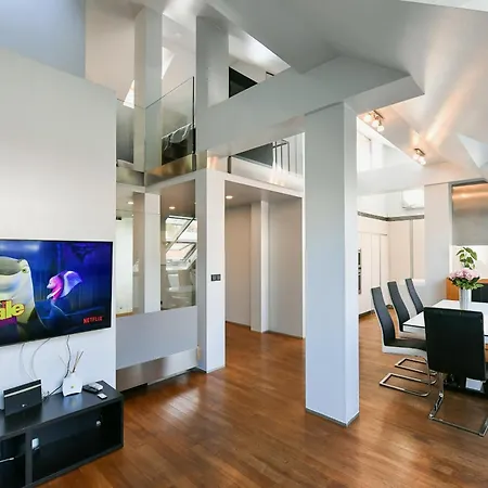 Luxury Central Duplex With Terrace-3