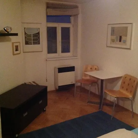 Apartment Florenc-3