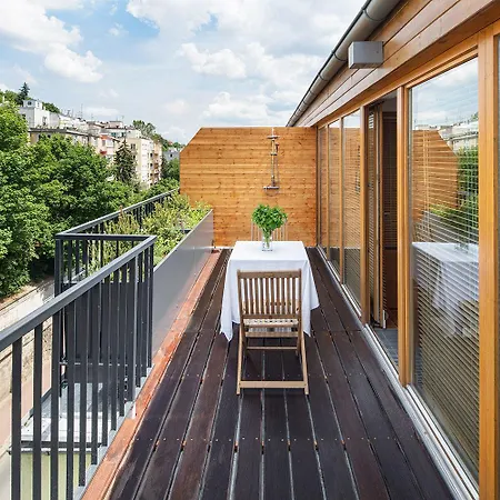 Holeckova Apartments-3