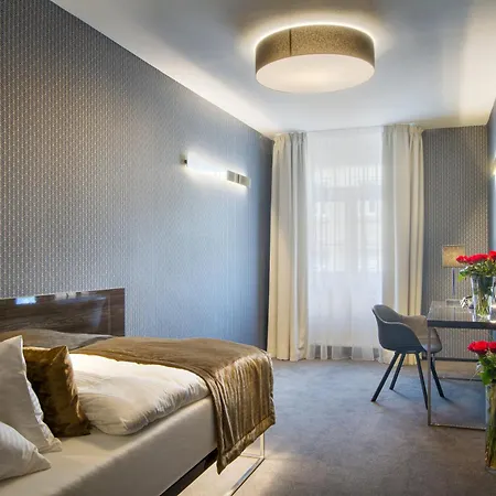 Hotel Mucha-3