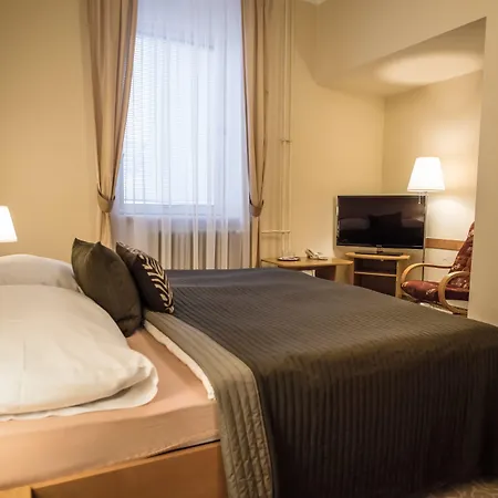 Hotel City Bell-3