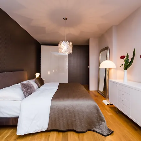 Karlin Residence By Tkc-3