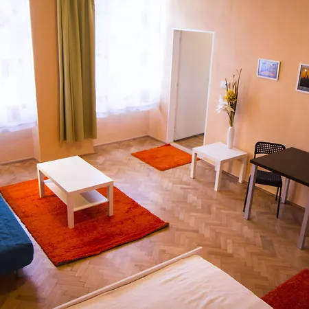 Lidicka Apartment-3