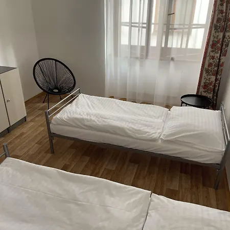 Hostel Little Quarter-3