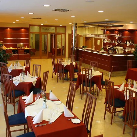 Ramada Airport Hotel Prague-3