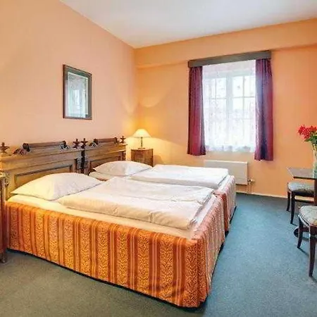 Alexandra Hotel-3