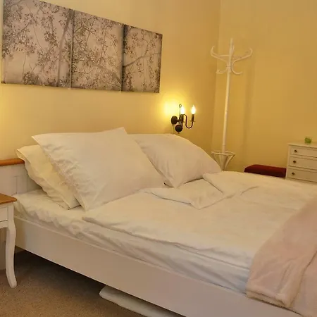 Atmospheric Quiet Apartment-2