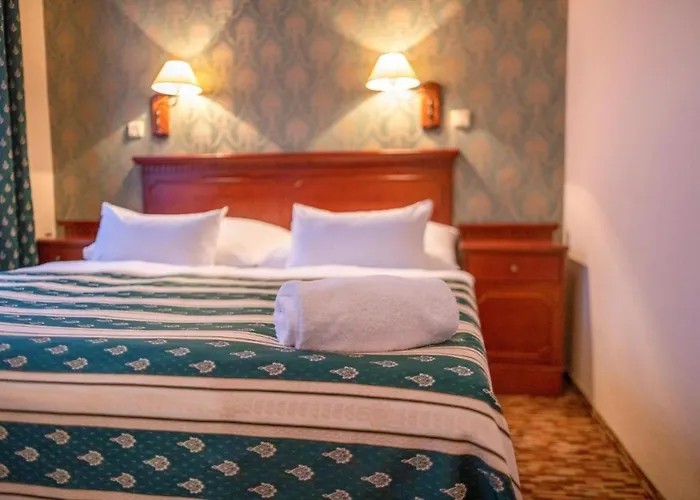 Grand Relax Spa & Wellness & Beer Spa & Thermal Spa In Hotel Meteor Plaza Prague - Since 1307