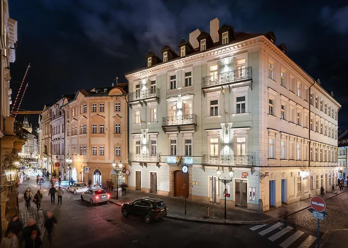 Golden Angel Suites By Adrez Praga